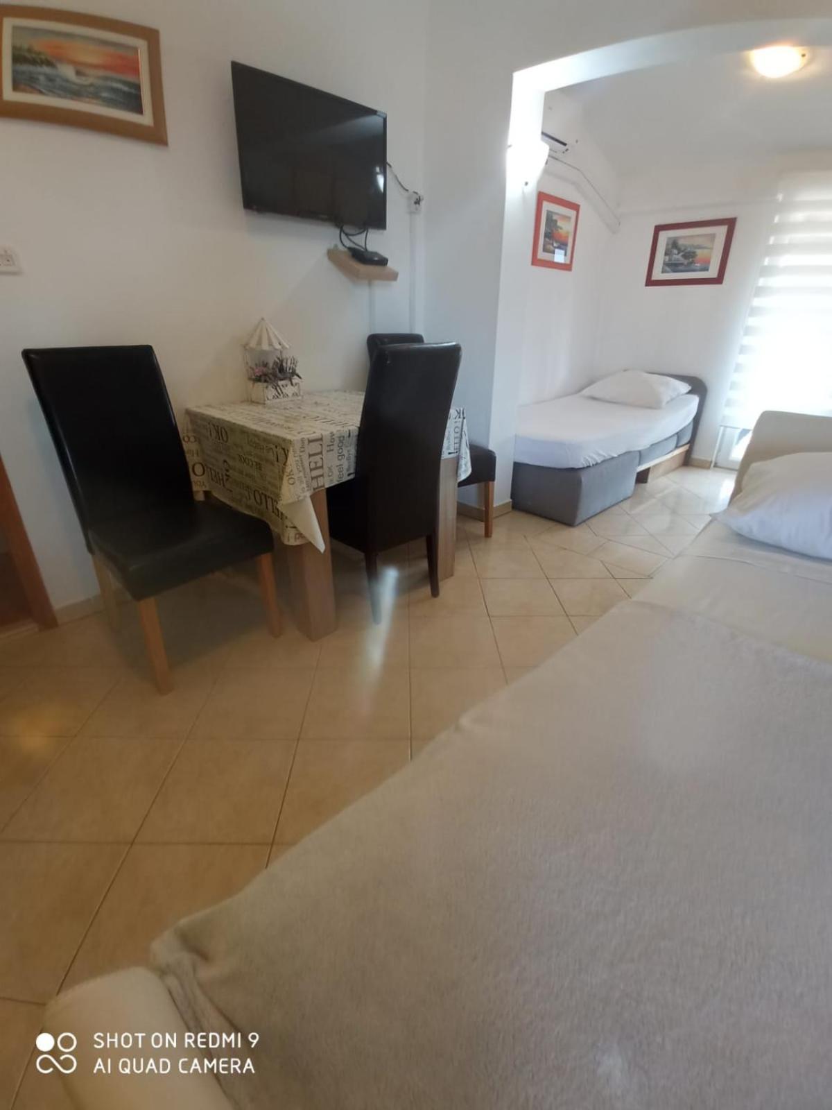 Apartmani Andelo, Tommy, Leon Bibinje Eksteriør billede
